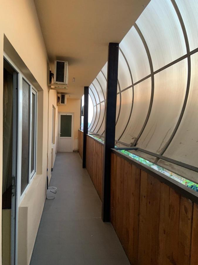 Tnak Hotel 耶烈万 外观 照片