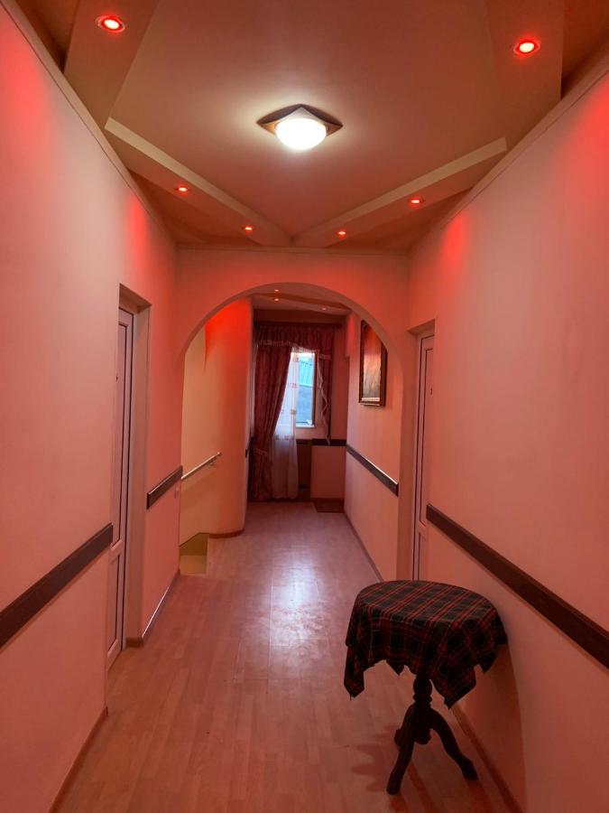 Tnak Hotel 耶烈万 外观 照片
