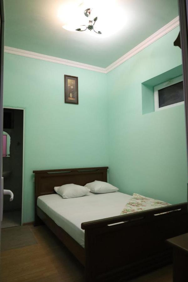 Tnak Hotel 耶烈万 外观 照片