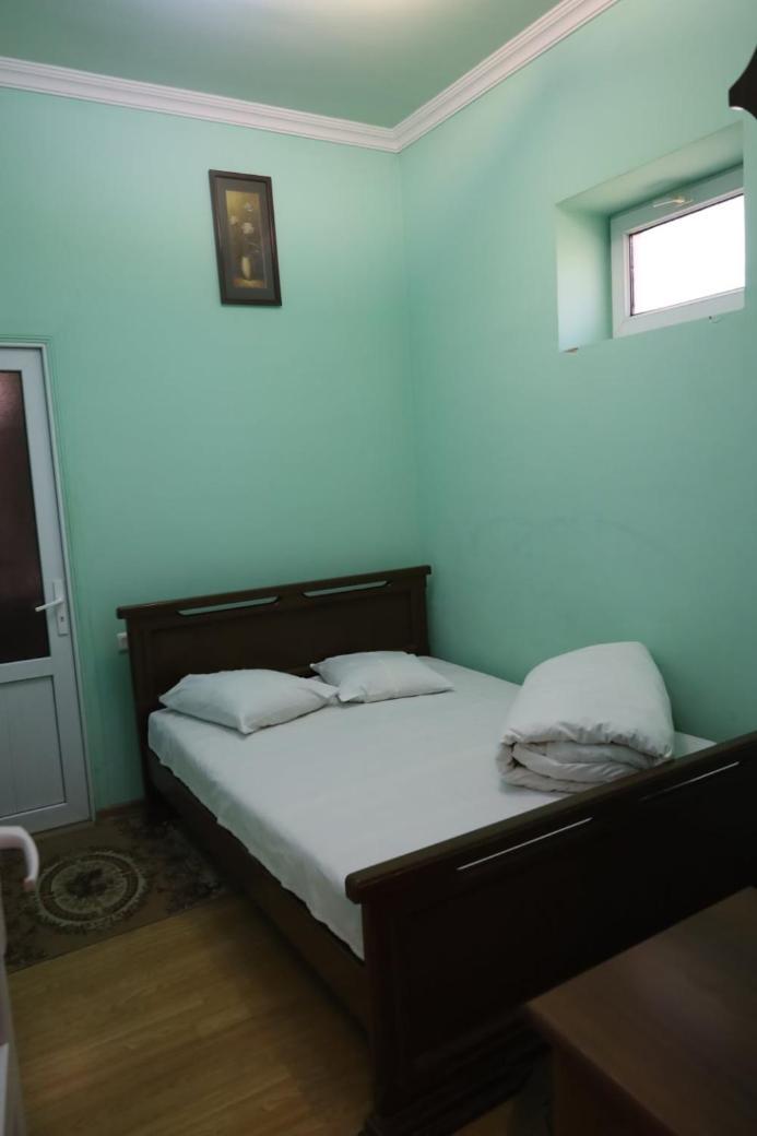 Tnak Hotel 耶烈万 外观 照片