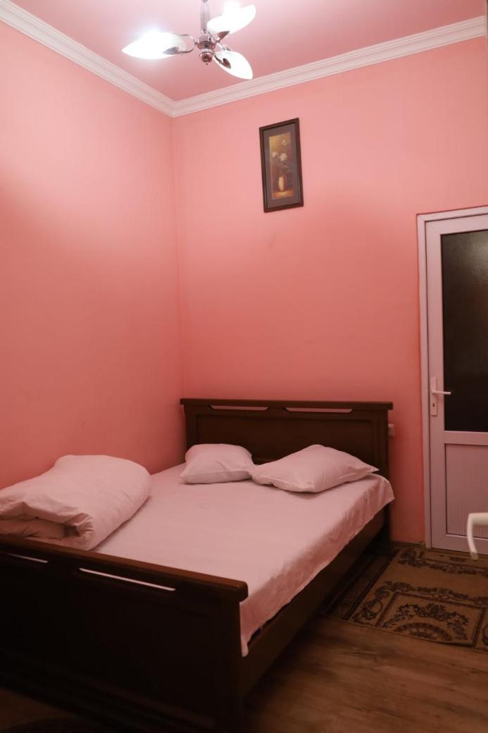 Tnak Hotel 耶烈万 外观 照片